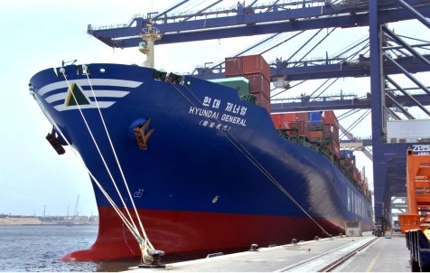 pic-ship5000containers